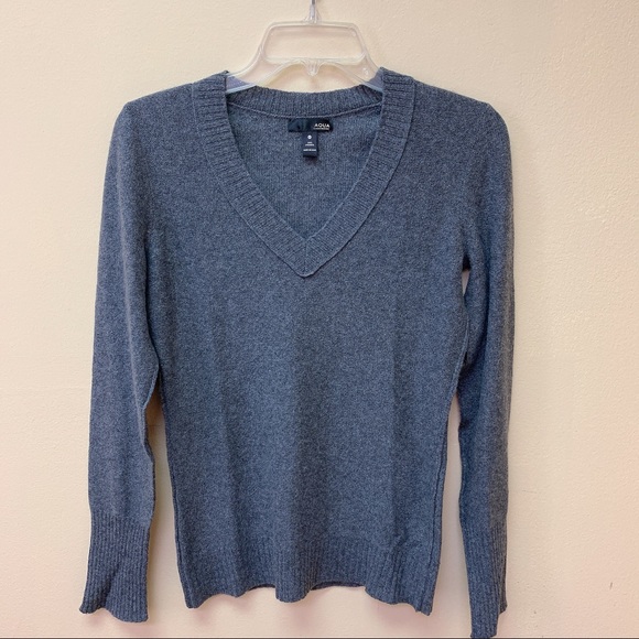 AQUA V-Neck Cashmere Sweater - Picture 6 of 8